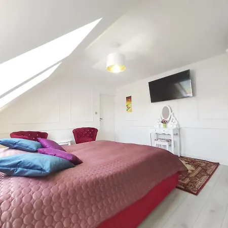 Koral - I Pokoje Goscinne Appartement